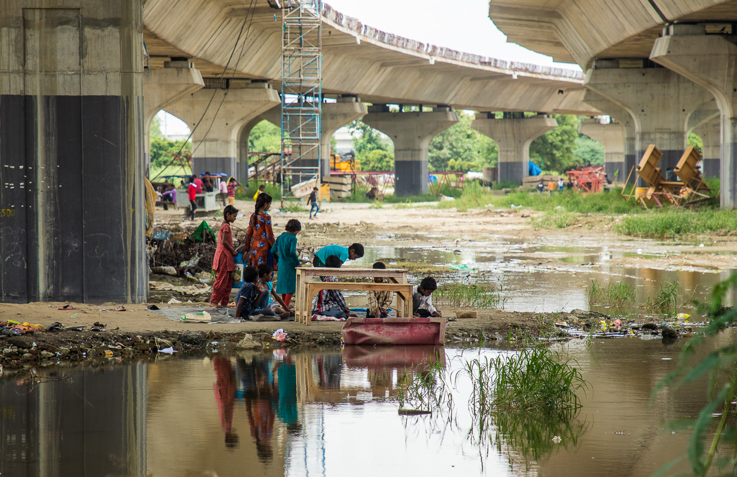 School under a Flyover: Bridging the Digital Divide in Learning School under a Flyover: Bridging the Digital Divide in Learning