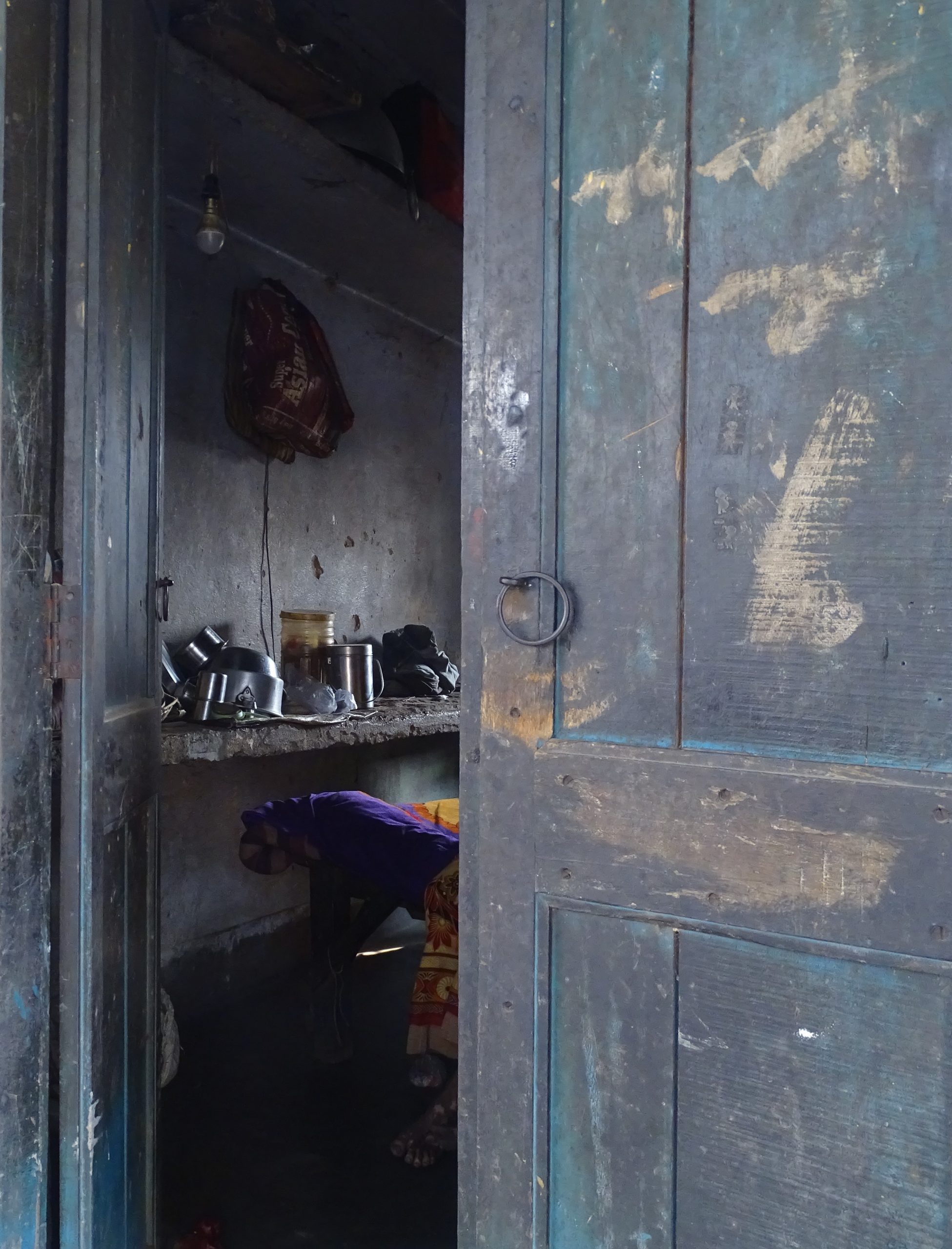 Shortage of housing hits Dokra artisans of Bikna Shortage of housing hits Dokra artisans of Bikna